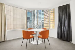 Breathtaking Harbour Bridge Views in Prime Locale! - Image 5