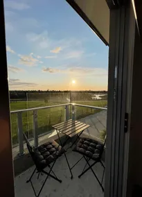 Family-friendly Zen House with Lakeside View - Image 3