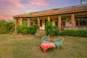 Cosy 2BHK Villa w/Lawn + Breakfast on Kukas Jaipur - Image 2