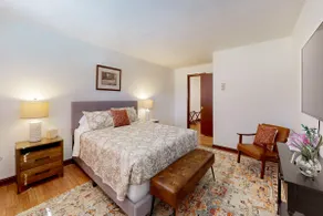Cute Clean Quiet Apartment - Image 2