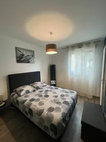 Spacious 2-bedroom/Parking/Air conditioning - Image 4