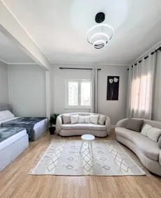 Luxury 5-Star Apartment, Prime Nile View - Image 3