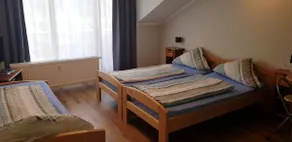 Twin room with kitchenette - Image 5