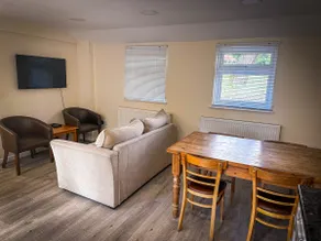 Welcome to Chobham Ridge Lodge! - Image 3