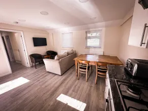 Welcome to Chobham Ridge Lodge! - Image 2