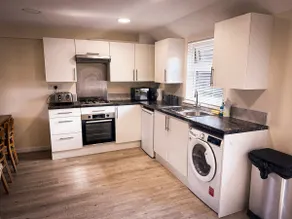 Welcome to Chobham Ridge Lodge! - Image 4