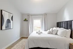 Cozy living Near Grand Park - Image 2