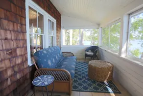 Serene Lakeside Retreat - Image 5