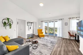 INhome: Kitchen - TV - Parking - Balcony - Castle view - Image 3