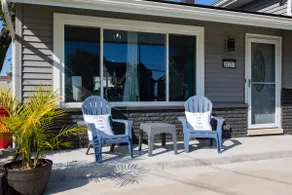 Charming Canal Front Retreat Perfect Relaxation - Image 5
