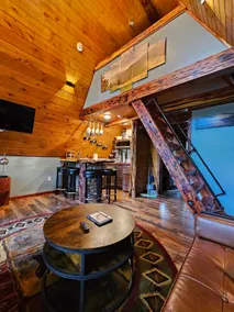 Mountain Breeze Chalet - Image 4