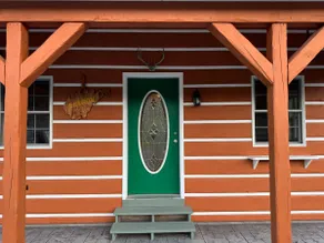 The Saloon, cabin retreat. - Image 3