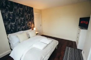 Huge 4 Bed Family Home in Derbyshire with Parking - Image 5