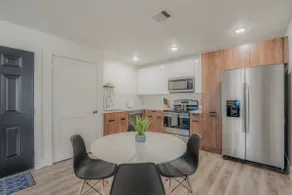 The Barbee 104 - Upper Level Living at The Barbee - Image 3