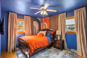 Spacious 3BR, Sleep 8, King bed, Parking, Fst WiFi - Image 4