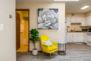 Stunning & Stylish Downtown Studio - Highland Park - Image 5