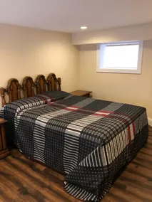 NW Chicago Garden Apartment - Image 5