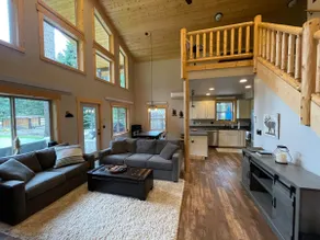 Ponderosa Pines Retreat - Image 3