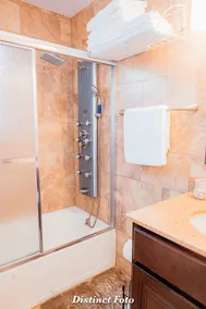 2BR Condo w/ Metro & Parking! - Image 5