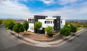 Mountain View Pool House Villa - Image 2