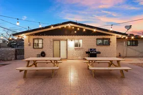 Southwestern Modern 4 Bedroom - Image 2
