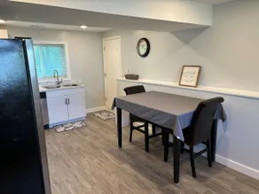 Apartment near Jordan Landing - Image 2