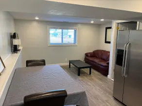Apartment near Jordan Landing - Image 3