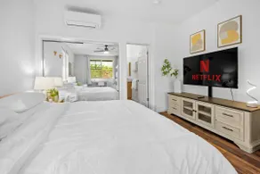 Studio Nene - Ocean, King bed, Tropical Garden - Image 3