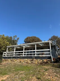 Grape Farm Cottage with picturesque vineyard views - Image 4