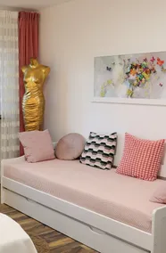 9 min Subway to Center - 1400 sq ft - 4BR - 2BA - Image 5