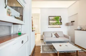 Charming House with Terrace - Free Parking - Image 3