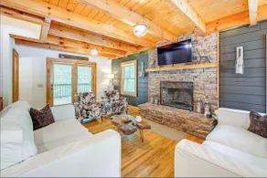 1,200ft² of porches | 2fp | Direct trail access - Image 2
