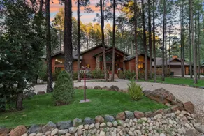 Luxe Golf Cabin on the 13th Hole - Image 2