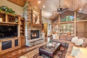 Luxe Golf Cabin on the 13th Hole - Image 3