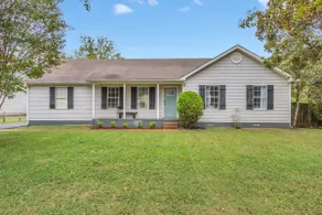 Clean 3BR · Quiet Block · Backyard with Hoop - Image 2