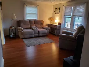 Sweet Country Retreat - Image 4
