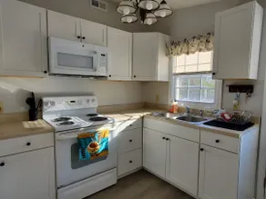 Sweet Country Retreat - Image 2