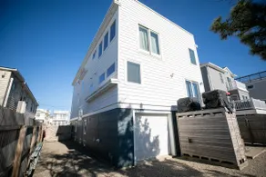 4 BR Ship Bottom Beach House-1 Block to the Beach! - Image 3