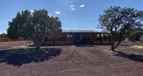 Willie's Grand Canyon Lodge - Image 2