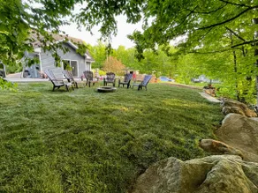 Lac Sept-Îles Retreat with Hot Tub - Image 4