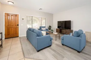 Spacious - 6 Bedroom / 3 Bath Home. Sleeps 12 - Image 4