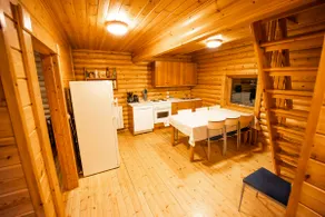 Large cabin by the waterfront - Image 5