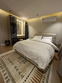 Apartment with smart entry - Image 4
