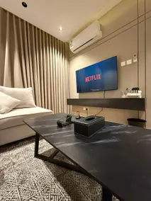 Apartment with smart entry - Image 2