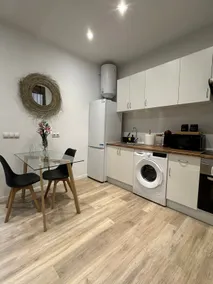 Full apartment in Madrid - Image 4