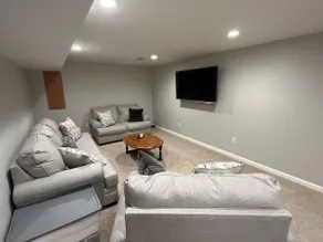 Renovated Family Home - 5 Acres - Image 4