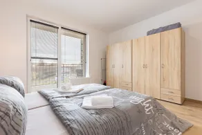 Sunny Haven: Modern 2BR,Garage, WiFi,Stream - Image 2