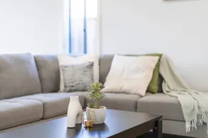 Lynwood Leisure - 4BR Retreat - Image 3
