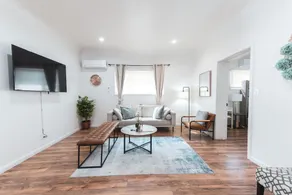 Modern 3bd/1bth Duplex Near DTLA/K-Town - Image 2