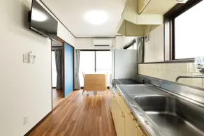 [2-minute walk from the station] Asakusa and Tokyo Skytree within walking distance | Max 4 people | WIFI, [302] Family apartment - Image 2